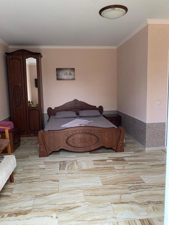 Comfort Gantiadi Kültér fotó